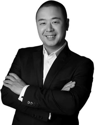 Raymond Chin - Global Luxury Realtor with Coldwell Banker, First Ottawa Realty Brokerage.